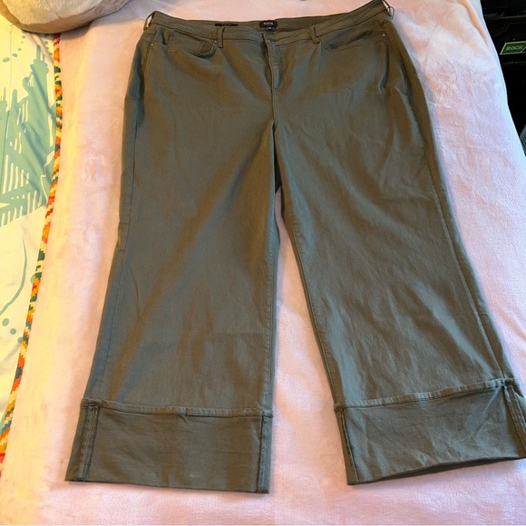 NWOT NYDJ olive green wide leg jeans cuffed size 26W LiftXTuck technology - Picture 1 of 8